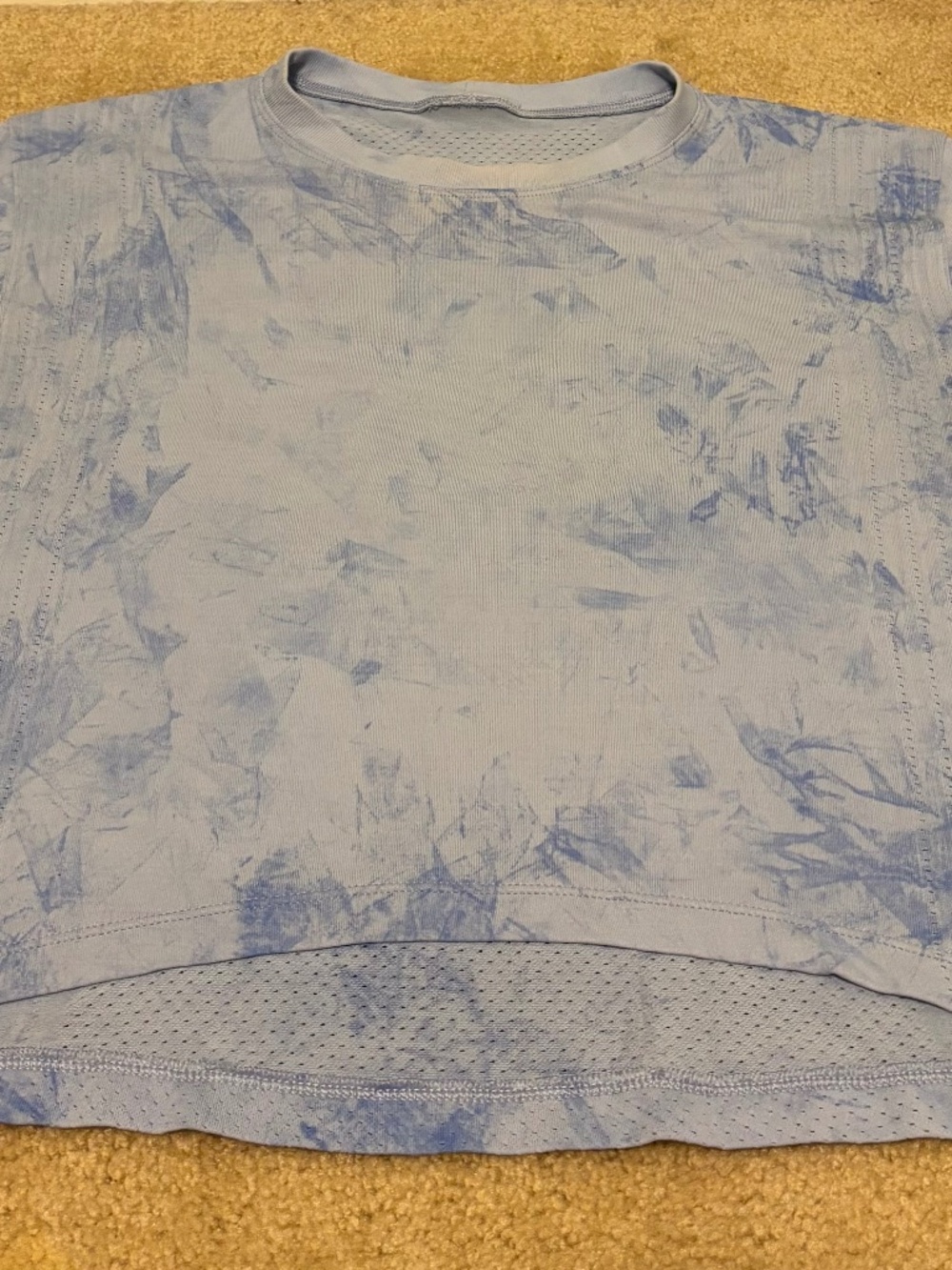 Women’s lululemon size 6 blue  crop shirt